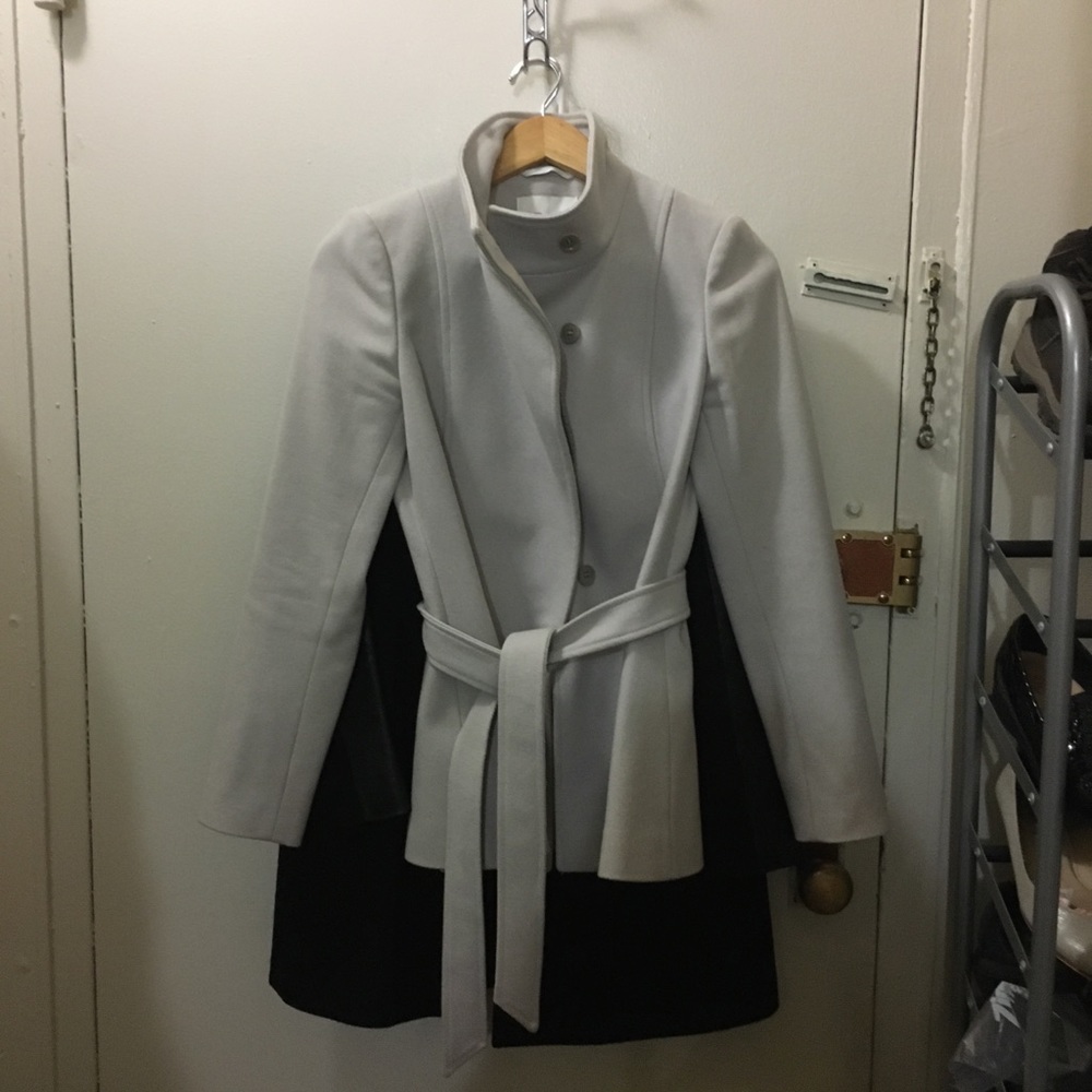 EUC Reiss Light Gray Lavender Short Coat